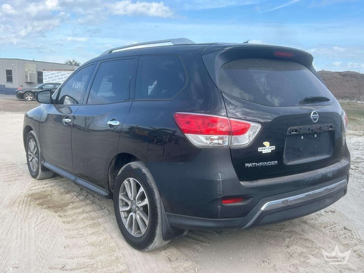 2016-nissan-pathfinder-image-4