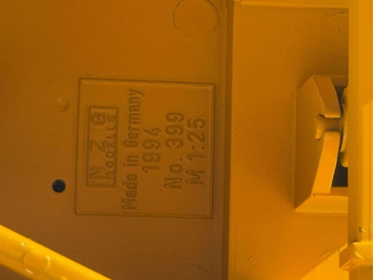 caterpillar-25-image-11