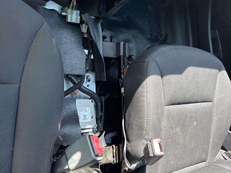 2016-ford-explorer-image-17