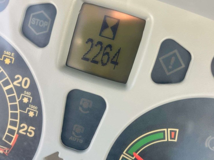 2009-new-holland-t5040-image-6