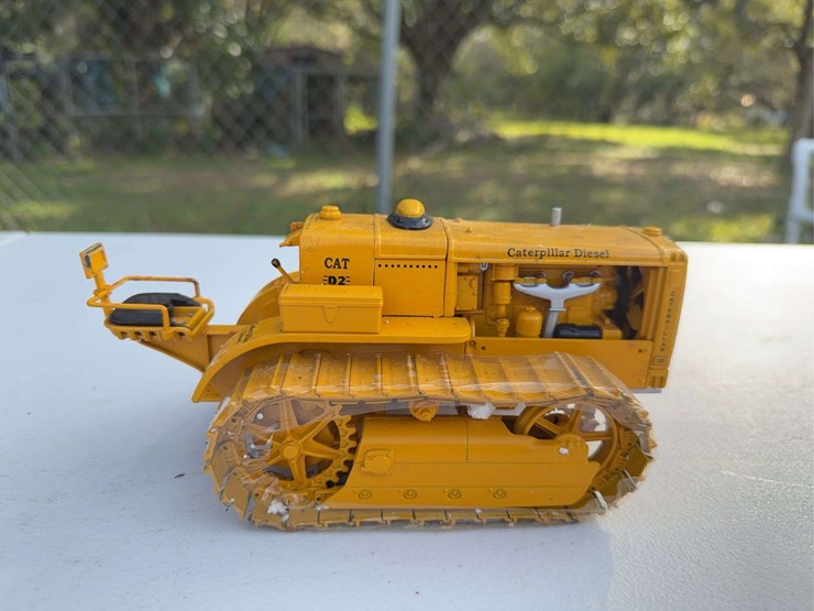 caterpillar-d2-image-8