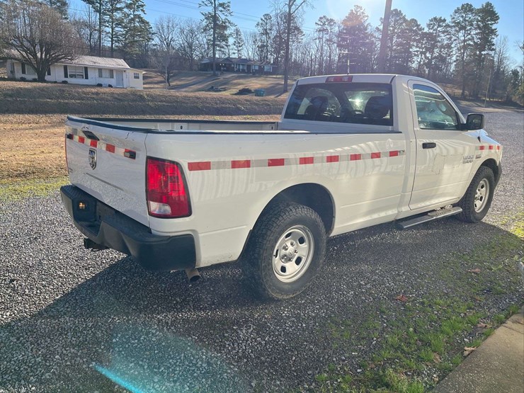 2017-dodge-1500-image-6