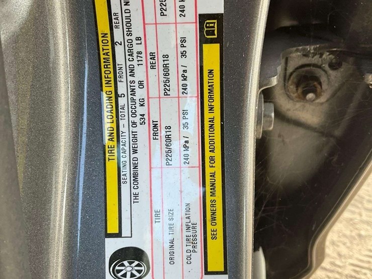 2012-dodge-charger-sedan-image-7