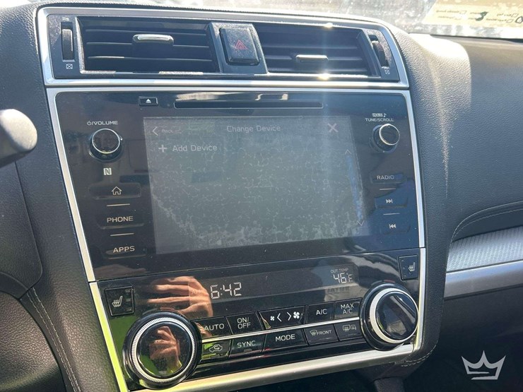 2018-subaru-outback-awd-suv-image-17