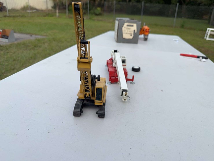 caterpillar-225-image-6