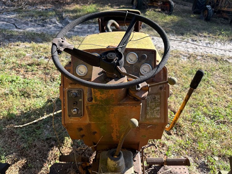 minneapolis-moline-parts-tractor-image-5