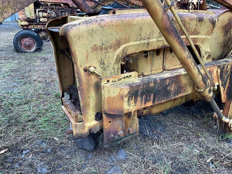 minneapolis-moline-parts-tractor-image-11