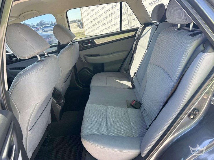 2018-subaru-outback-awd-suv-image-22