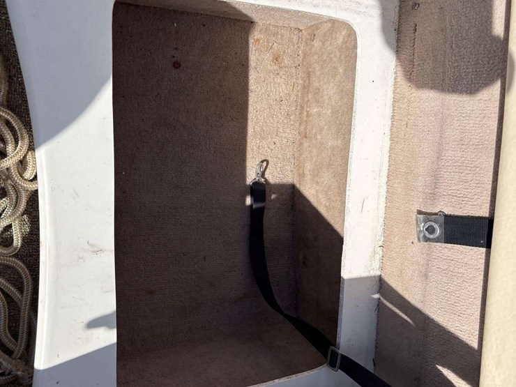 2001-ser-boat-&amp;-trailer-image-6