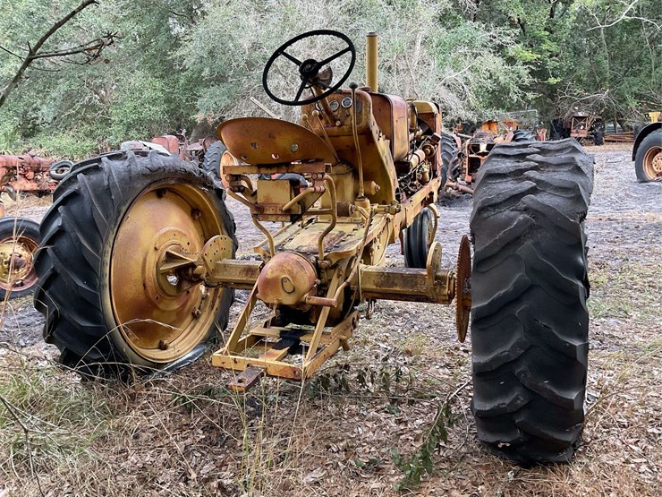 oliver-industrial-tractor-image-4