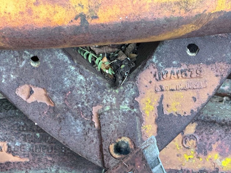 minneapolis-moline-g706-image-7