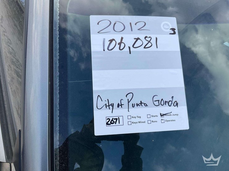 2012-dodge-charger-sedan-image-31