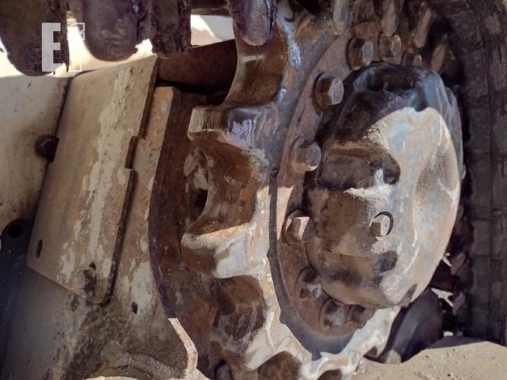 2020-bobcat-t590-image-21