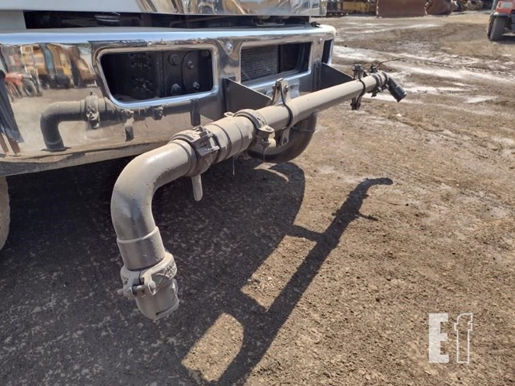 2008-ford-f750-xl-image-33