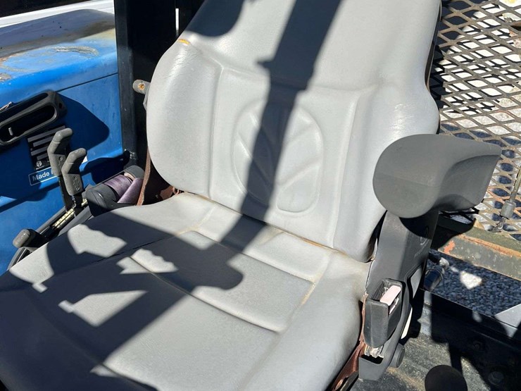 2009-new-holland-t5040-image-5