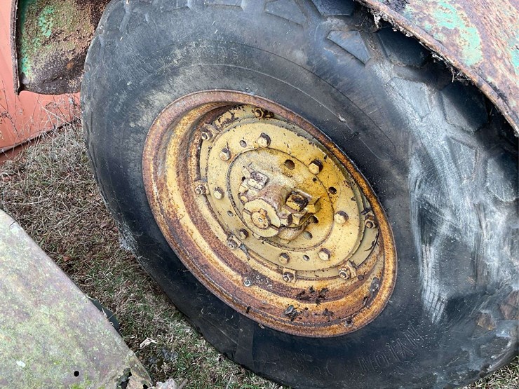 minneapolis-moline-orchard-image-10