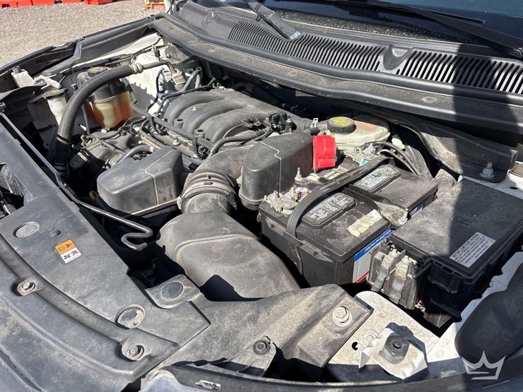 2016-ford-explorer-image-7