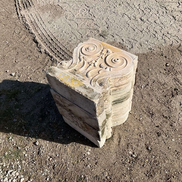 4 Concrete Garden Pillars