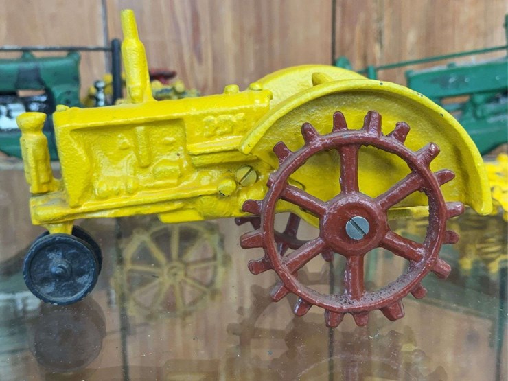 john-deere-16-image-3