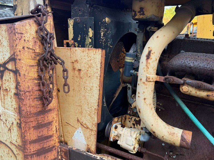 oliver-forklift-image-13