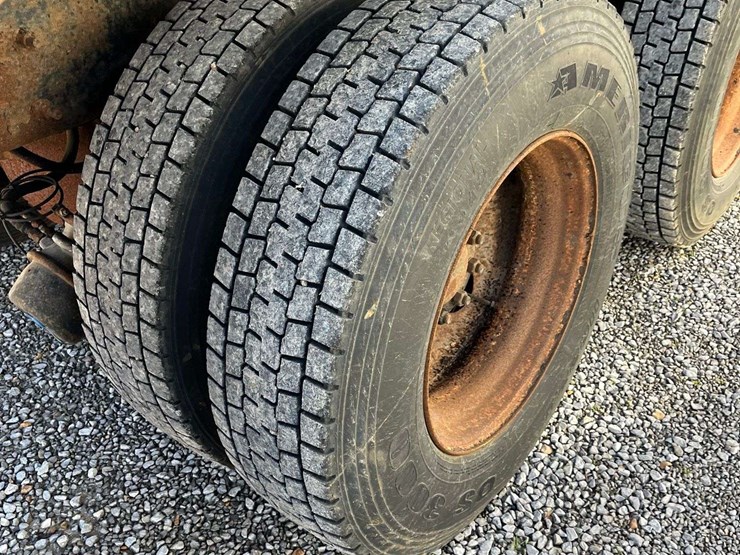 2008-international-4700-image-13