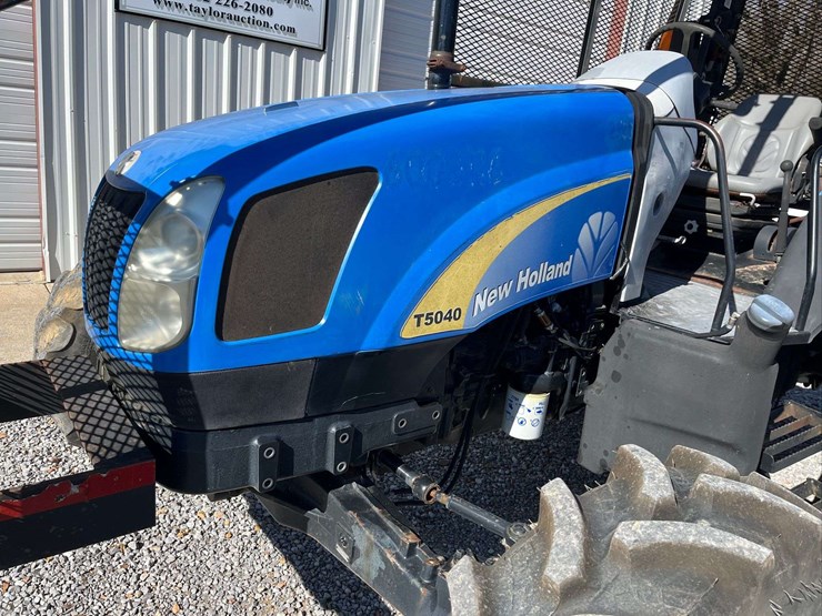 2009-new-holland-t5040-image-4