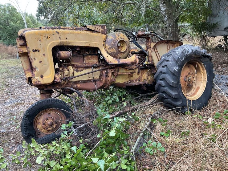 minneapolis-moline-parts-tractor-image-1