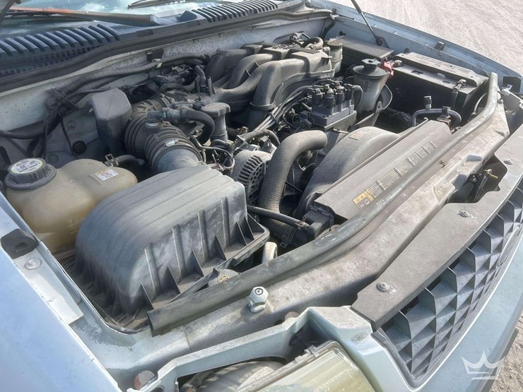 2005-ford-explorer-image-10