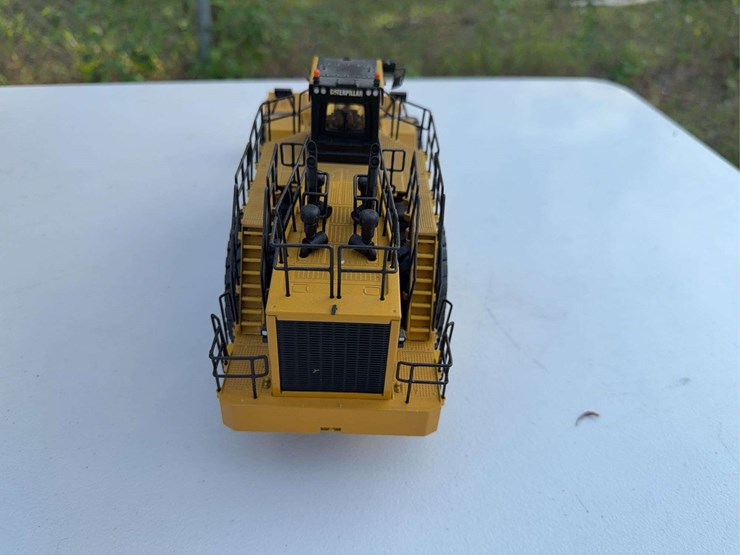 caterpillar-994-image-22