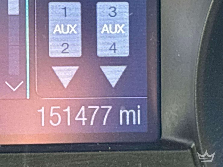 2015-ford-explorer-image-5