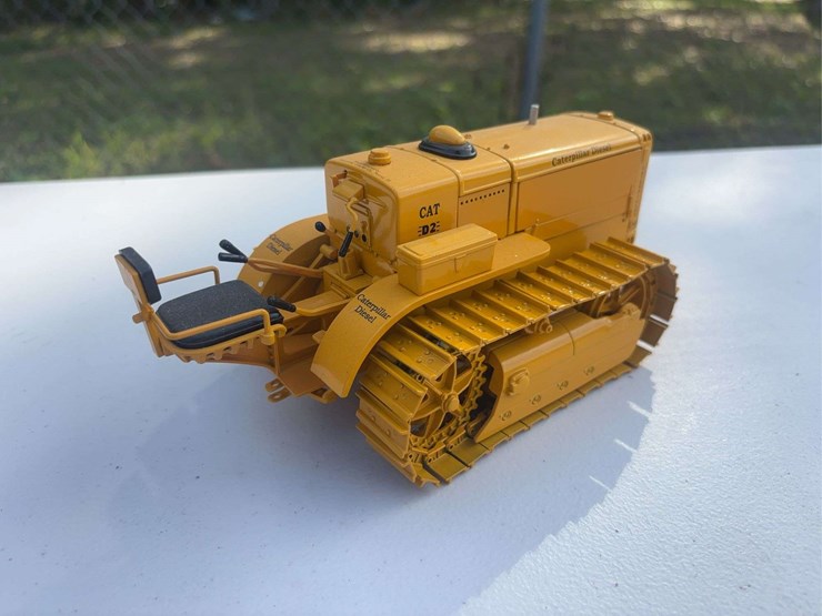 caterpillar-16-image-24