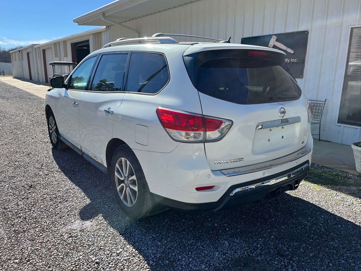 2014-nissan-pathfinder-image-7