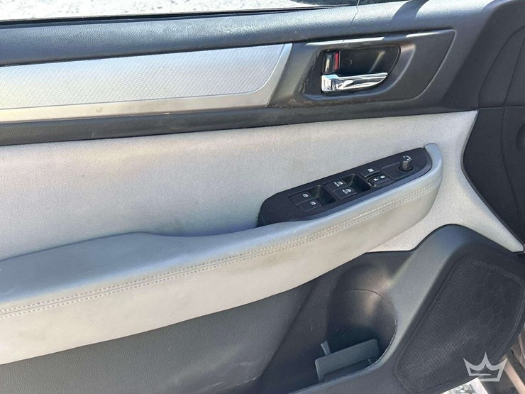 2018-subaru-outback-awd-suv-image-10