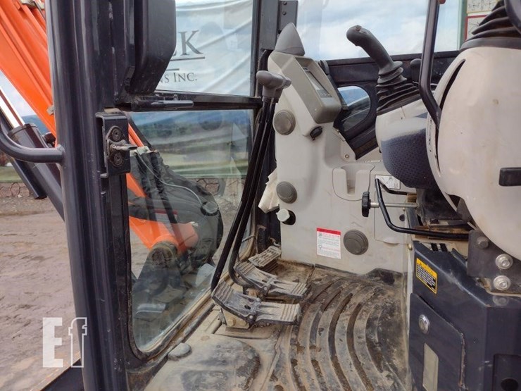 2014-hitachi-zx35u-image-12