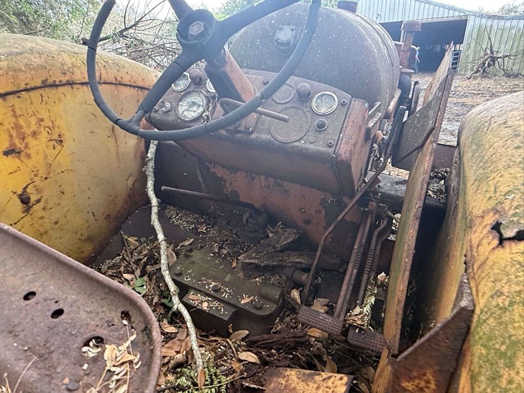 minneapolis-moline-g706-image-12