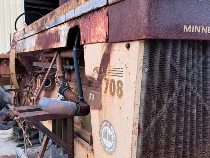 minneapolis-moline-g708-image-24