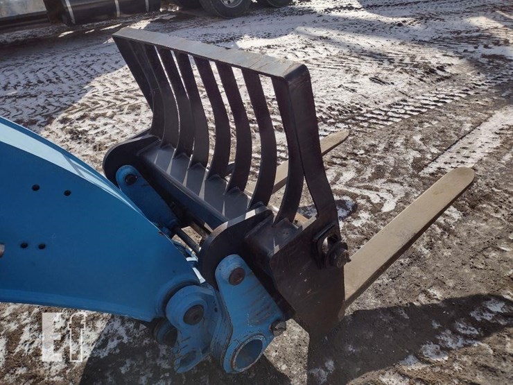 2019-genie-gth1544-image-16