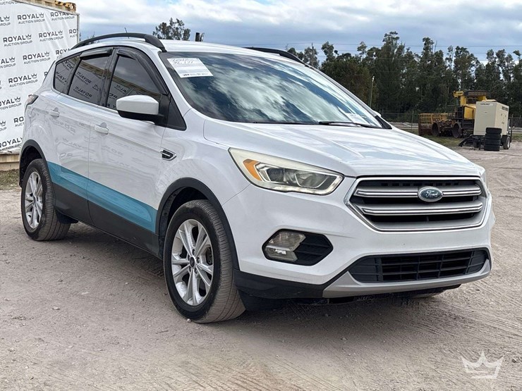 2017-ford-escape-image-2