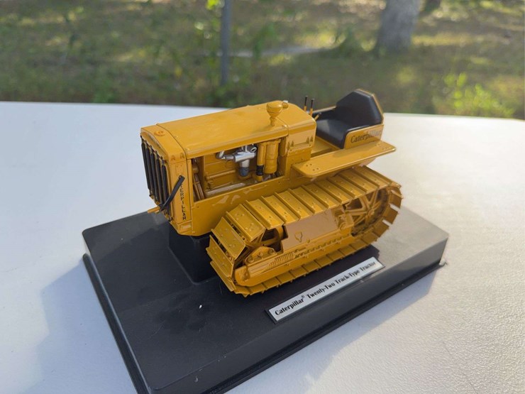 caterpillar-d2-image-16