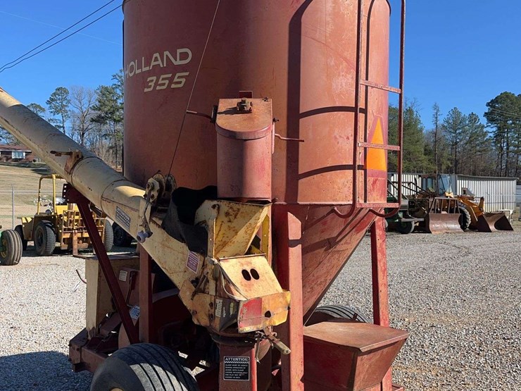 new-holland-355-image-5