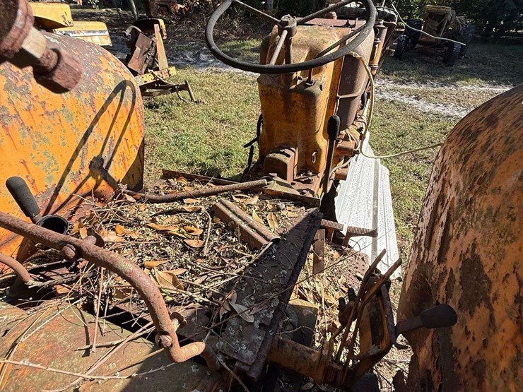 minneapolis-moline-445-image-8