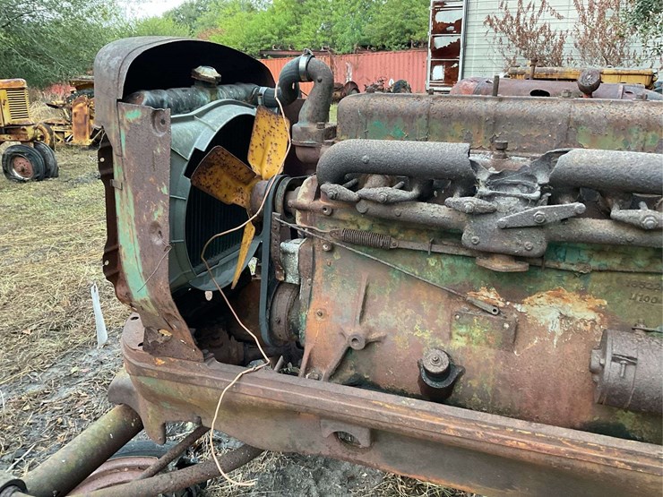 oliver-gas-tractor-image-14