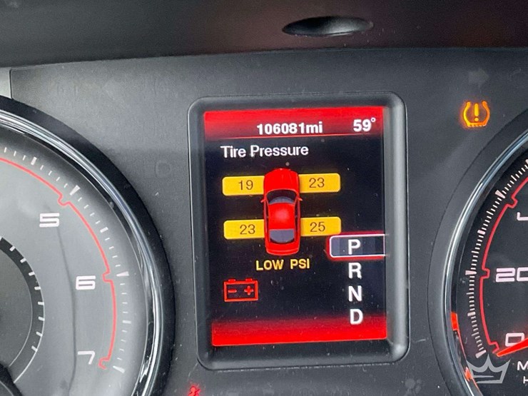 2012-dodge-charger-sedan-image-6