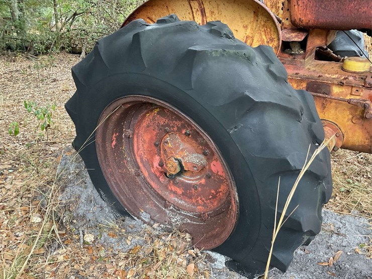 minneapolis-moline-parts-tractor-image-8