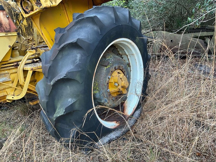 minneapolis-moline-g900-image-32