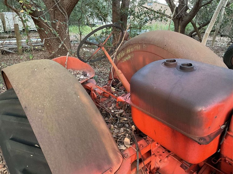 j-i-case-la-image-12