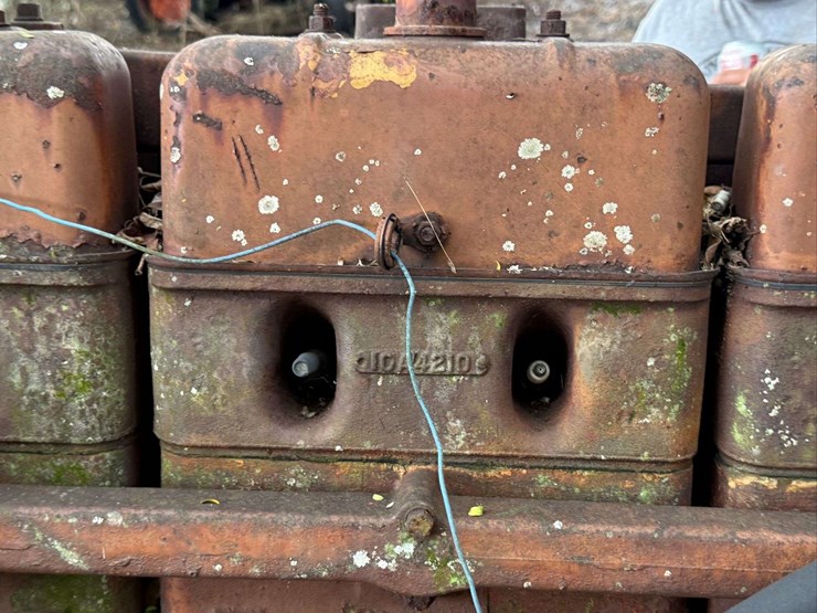 minneapolis-moline-g706-image-28