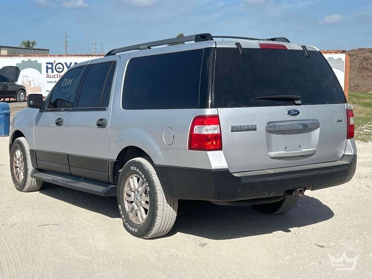 2011-ford-expedition-image-4