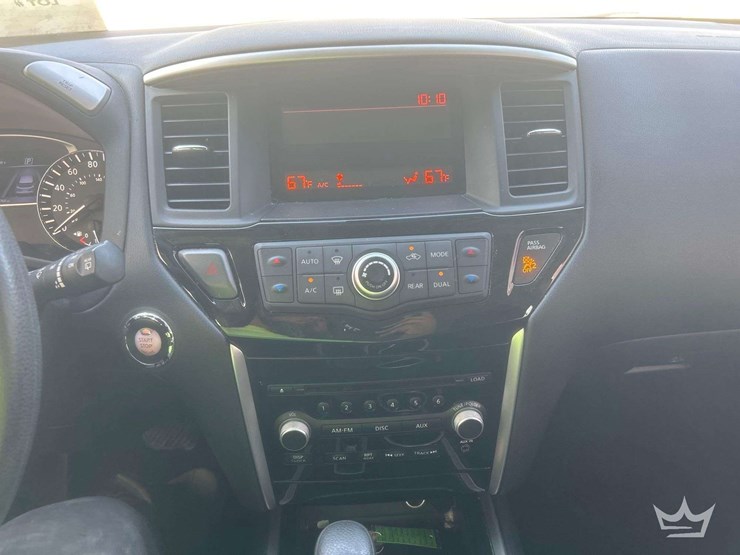 2016-nissan-pathfinder-image-16