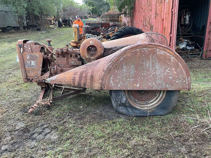 minneapolis-moline-orchard-image-2